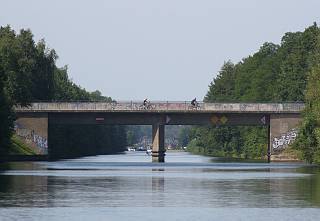 18. 8. 2012. Brandenburg. Havelkanal. Br? 
                              <br>
                              DeuBrHavelkanal20120818-138 <br> <br> <B></B> 18. 
                              8. 2012. Brandenburg. Havelkanal. Br?R> <B></B><BR></td>
                            <td valign=TOP width=