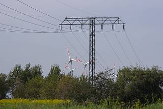 18. 8. 2012. Brandenburg. Windkraftanlagen. Stromerzeugung. Vom Havelkanal aus gesehen.