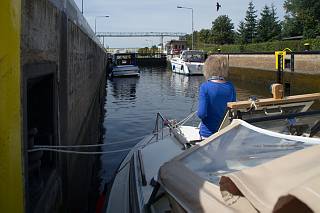 18. 8. 2012. Brandenburg. Havelkanal. Schleuse Sch?lde. Motorboote beim Schleusen