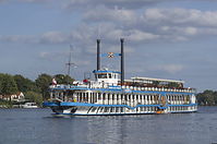 Dateiname=MS-Havel-Queen-20120930-102.jpg
Dateigröße=174KB
Abmessungen: 880x585
hinzugefügt am: 08. Januar 2016 MS-Havel-Queen-20120930-102.jpg