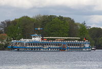 Dateiname=MS-Havel-Queen-20140418-092.jpg
Dateigröße=208KB
Abmessungen: 880x603
hinzugefügt am: 08. Januar 2016 MS-Havel-Queen-20140418-092.jpg