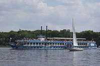 Dateiname=MS-Havel-Queen-20150525-70.jpg
Dateigröße=169KB
Abmessungen: 880x583
hinzugefügt am: 08. Januar 2016 MS-Havel-Queen-20150525-70.jpg