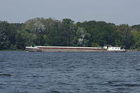 Dateiname=Binnenschiff-20120820-284.jpg
Dateigröße=180KB
Abmessungen: 880x584
hinzugefügt am: 08. Januar 2016 Binnenschiff-20120820-284.jpg