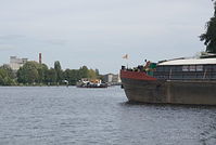 Dateiname=Binnenschiff-20120925-114.jpg
Dateigröße=144KB
Abmessungen: 880x592
hinzugefügt am: 08. Januar 2016 Binnenschiff-20120925-114.jpg