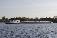 Dateiname=Binnenschiff-20131022-101.jpg
Dateigröße=159KB
Abmessungen: 880x586
hinzugefügt am: 08. Januar 2016 Binnenschiff-20131022-101.jpg