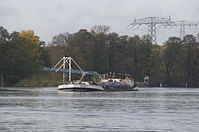 Dateiname=Binnenschiff-20131026-113.jpg
Dateigröße=169KB
Abmessungen: 880x584
hinzugefügt am: 08. Januar 2016 Binnenschiff-20131026-113.jpg