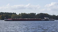 Dateiname=Binnenschiff-20120930-122.jpg
Dateigröße=137KB
Abmessungen: 880x488
hinzugefügt am: 08. Januar 2016 Binnenschiff-20120930-122.jpg