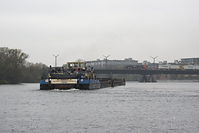 Dateiname=Binnenschiff-20141025-27.jpg
Dateigröße=127KB
Abmessungen: 880x586
hinzugefügt am: 08. Januar 2016 Binnenschiff-20141025-27.jpg
