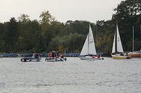 Dateiname=Segelboote-20131020-Berlin-058.jpg
Dateigröße=180KB
Abmessungen: 880x584
hinzugefügt am: 08. Januar 2016 Segelboote-20131020-Berlin-058.jpg