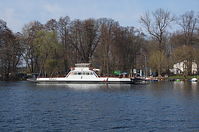 Berlin-Faehre-Hol-Ueber-II-20120324-27.jpg