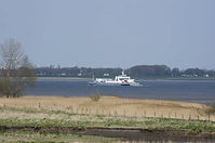 Wischhafen-Faehre-20130502-175.jpg