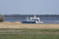 Wischhafen-Faehre-20130502-187.jpg