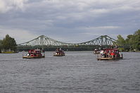Floss-Huckleberrys-20110828-013.jpg