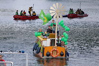 Dateiname=Hausboot-Wasserkutsche-20140510-100.jpg
Dateigröße=274KB
Abmessungen: 880x584
hinzugefügt am: 08. Januar 2016 Hausboot-Wasserkutsche-20140510-100.jpg