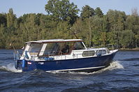 Dateiname=Motorboot-Kajuetboot-gross-20111002-640.jpg
Dateigröße=264KB
Abmessungen: 880x585
hinzugefügt am: 08. Januar 2016 Motorboot-Kajuetboot-gross-20111002-640.jpg