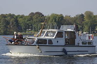 Dateiname=Motoryacht-Hollaender-20110925-074.jpg
Dateigröße=190KB
Abmessungen: 880x584
hinzugefügt am: 08. Januar 2016 Motoryacht-Hollaender-20110925-074.jpg