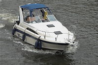 Dateiname=Motorboot-Bayliner-20100807-21.jpg
Dateigröße=212KB
Abmessungen: 880x588
hinzugefügt am: 08. Januar 2016 Motorboot-Bayliner-20100807-21.jpg