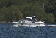 Dateiname=Motorboot-Kajuetboot-gross-20110424-36.jpg
Dateigröße=194KB
Abmessungen: 880x590
hinzugefügt am: 08. Januar 2016 Motorboot-Kajuetboot-gross-20110424-36.jpg