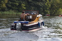 Dateiname=Motorboot-Klassik-20110911-030.jpg
Dateigröße=270KB
Abmessungen: 880x584
hinzugefügt am: 08. Januar 2016 Motorboot-Klassik-20110911-030.jpg