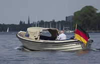 Dateiname=Motorboot-Sloep-20150525-19.jpg
Dateigröße=137KB
Abmessungen: 880x565
hinzugefügt am: 08. Januar 2016 Motorboot-Sloep-20150525-19.jpg