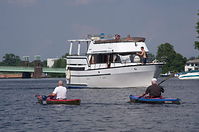 Dateiname=Motorboot-Trawler-20140520-100.jpg
Dateigröße=151KB
Abmessungen: 880x584
hinzugefügt am: 08. Januar 2016 Motorboot-Trawler-20140520-100.jpg
