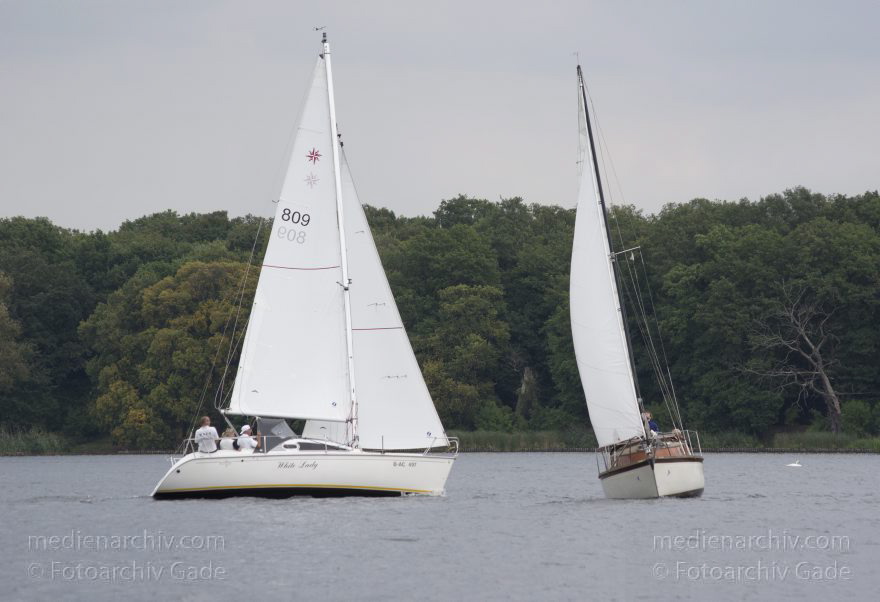Berlin. Tegeler See. Segelboot
30. 8. 2014. Berlin. Reinickendorf. Tegeler See. Segelboot
Schlüsselwörter: 2014,Berlin,Boot,Reinickendorf,Segelboot,segeln,Tegel,Tegeler See