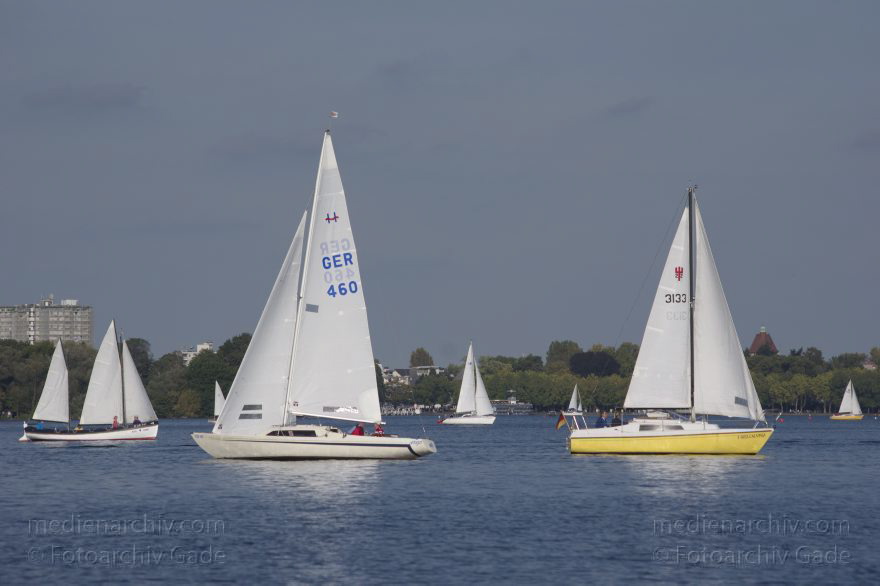 Berlin. Tegeler See. Segelboote
28. 9. 2014. Berlin. Reinickendorf. Segelboote auf dem Tegeler See
Schlüsselwörter: 2014,Berlin,Boot,Reinickendorf,Segelboote,segeln,Tegel,Tegeler See,Wassersport