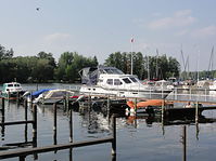 Berlin-Tegeler-See-Bootshaus-Saatwinkel-20110521-305.jpg