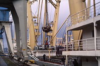 Schiffe-Hamburger-Hafen-1984-017.jpg