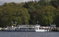 Der Ausflugsdampfer Lichterfelde rammt ein Segelboot auf dem Wannsee