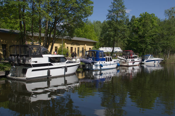 Motorboote im Alten Hafen