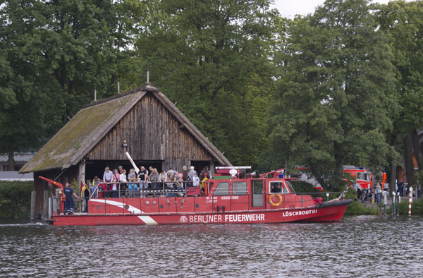 Berliner Feuerwehr. Löschboot III auf der Havel 