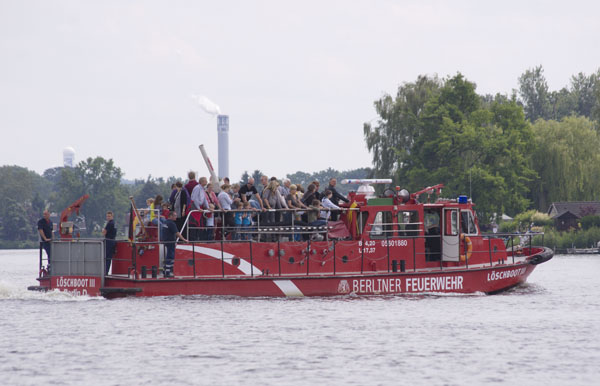 Berliner Feuerwehr. Löschboot III auf der Havel 