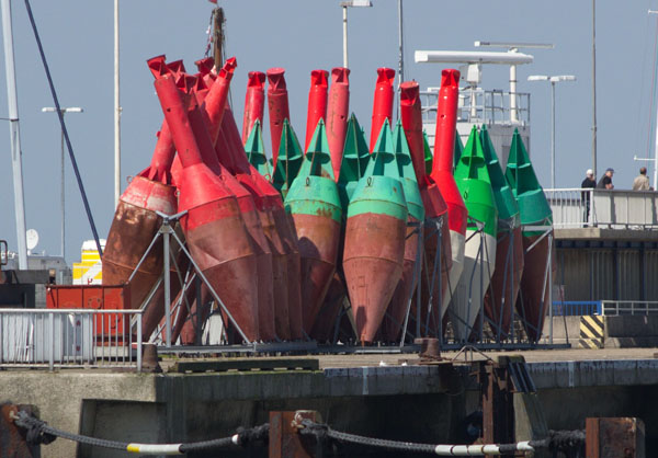 Seetonnen aus Stahl in Cuxhaven