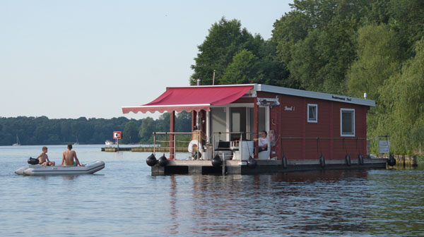 Hausboot auf dem Tegeler See