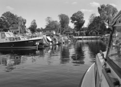 Tegeler See. Einlaufen in den Hafen. Schwarzweißfotos