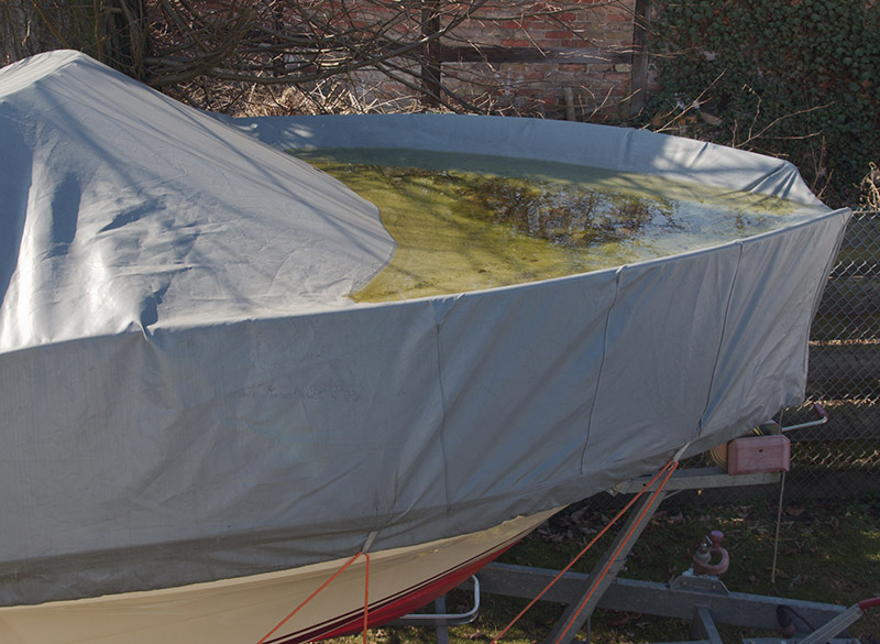 Wassertaschen in Planen vermeiden